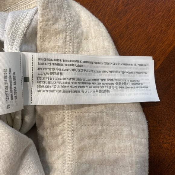 Abercrombie & Fitch Long Sleeve Sweater - Picture 7 of 8